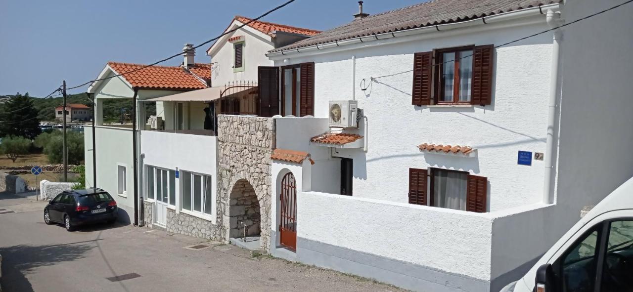 Apartments Tatjana Martinscica  Exterior photo
